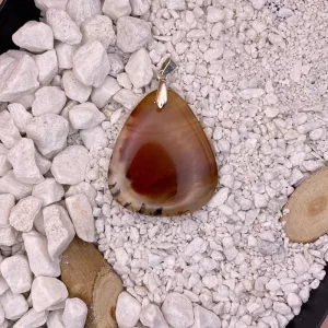 pendentif agate montana goutte transparente avec tâches et orange