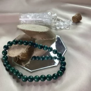 bracelet malachite mise en avant ici